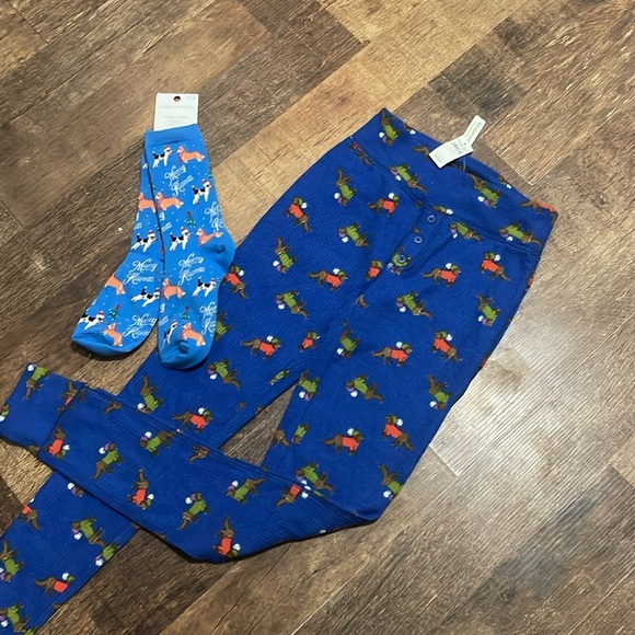 Aerie Thermal Jogger Sleep Pants & Sock Bundle - Picture 3 of 8